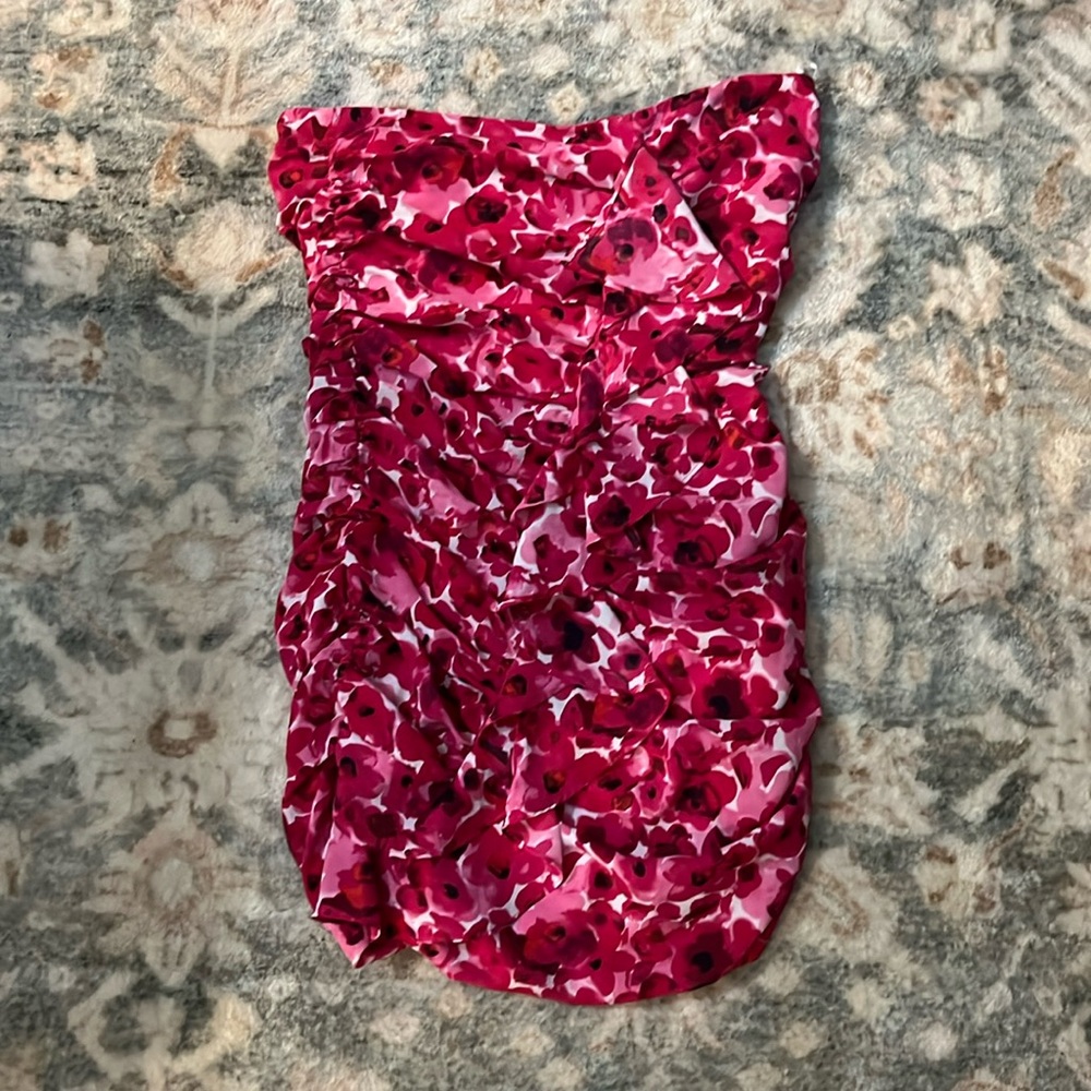 Natalie Strapless Mini Dress in Pink Floral
More to Come